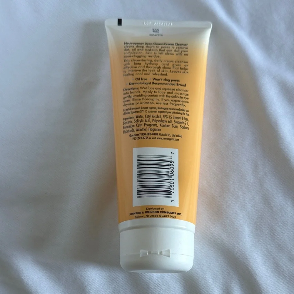 NWT Neutrogena Deep Clean Cream Cleanser 7oz